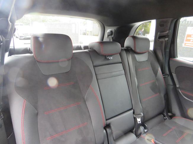 MERCEDES-BENZ Glb Photo 7