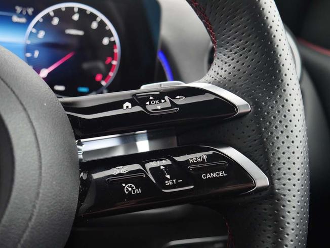 Mercedes-Benz Glb Photo 13