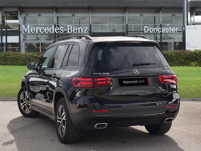 MERCEDES-BENZ GLB Photo 2