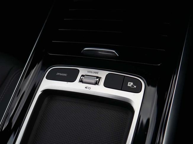 MERCEDES-BENZ GLB Photo 21