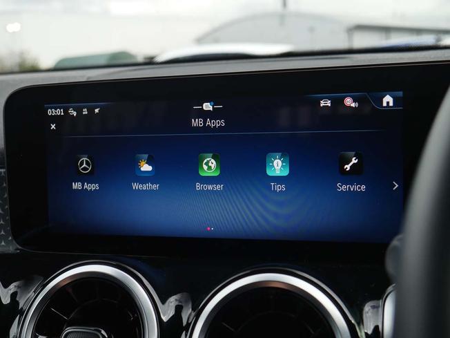 MERCEDES-BENZ GLB Photo 28