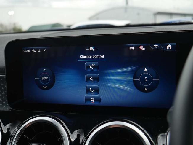 MERCEDES-BENZ GLB Photo 29