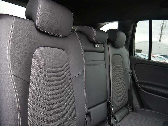 MERCEDES-BENZ GLB Photo 37
