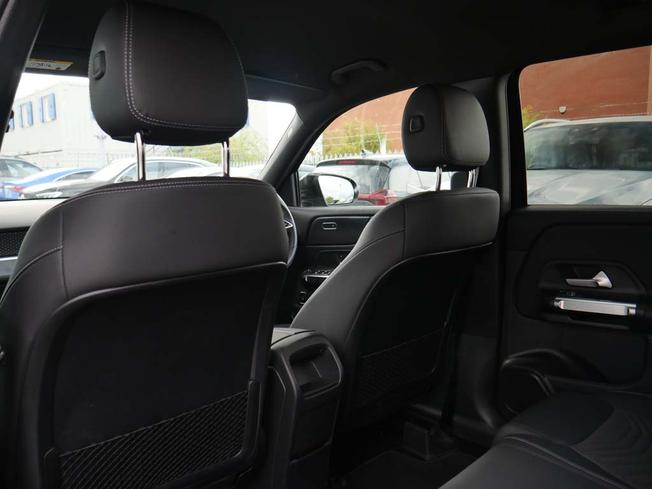 MERCEDES-BENZ GLB Photo 38