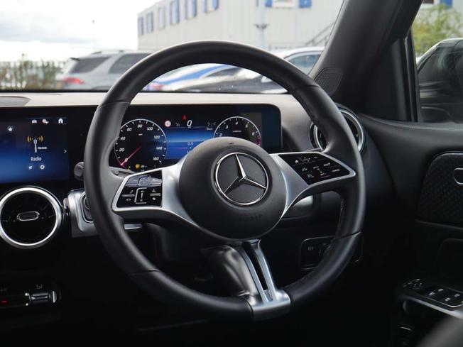 MERCEDES-BENZ GLB Photo 40