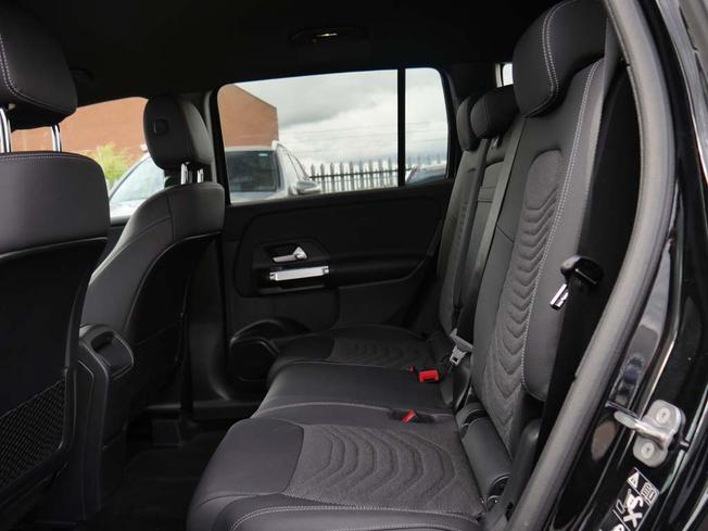 MERCEDES-BENZ GLB Photo 8