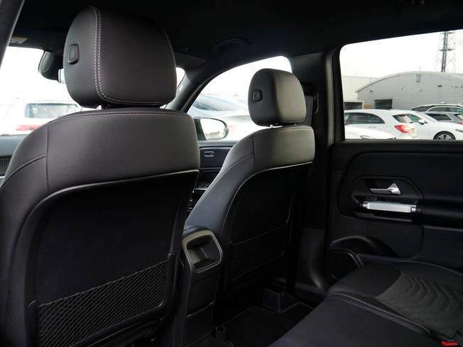 MERCEDES-BENZ GLB Photo 22