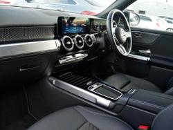 MERCEDES-BENZ GLB Photo 3
