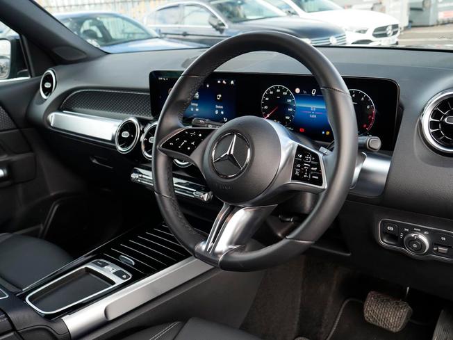 MERCEDES-BENZ GLB Photo 36
