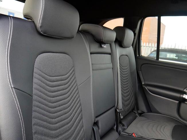 MERCEDES-BENZ GLB Photo 39