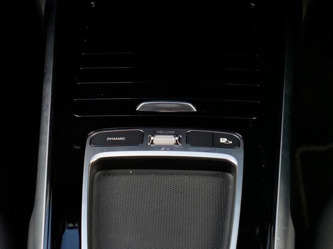 MERCEDES-BENZ GLB Photo 46