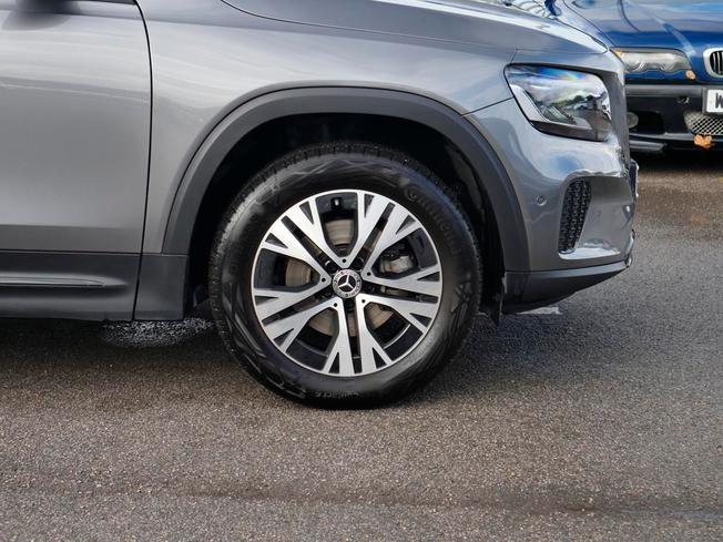 MERCEDES-BENZ GLB Photo 6