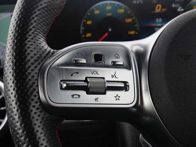 MERCEDES-BENZ GLB Photo 12