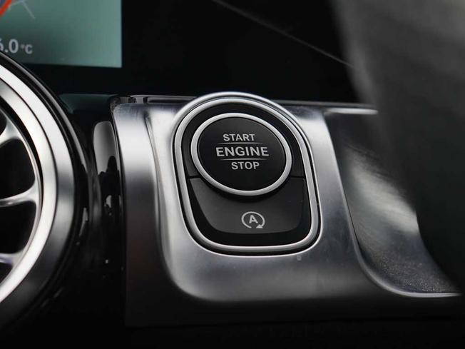 MERCEDES-BENZ GLB Photo 17