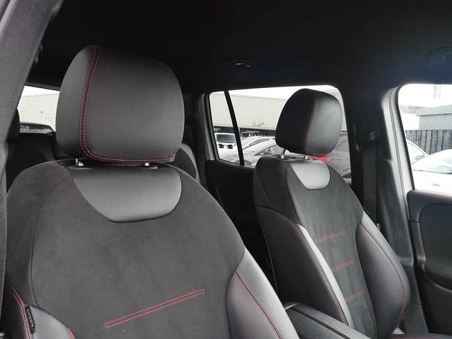 MERCEDES-BENZ GLB Photo 33