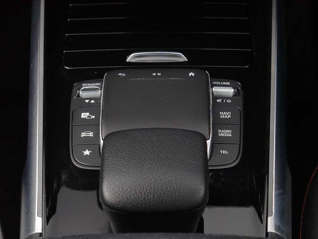 MERCEDES-BENZ GLB Photo 45