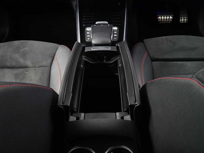 MERCEDES-BENZ GLB Photo 46