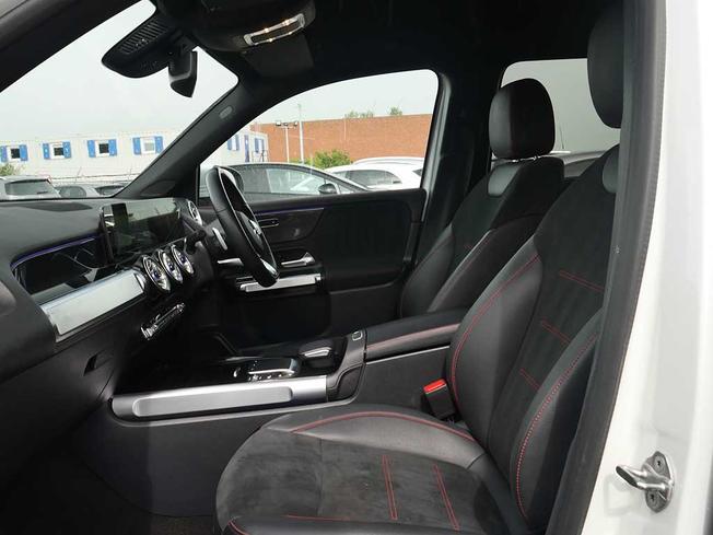 MERCEDES-BENZ GLB Photo 47