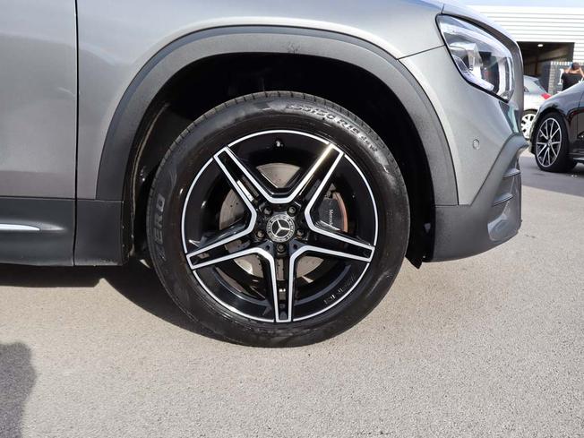MERCEDES-BENZ GLB Photo 12