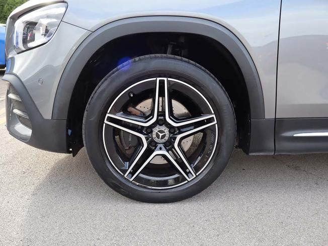 MERCEDES-BENZ GLB Photo 13