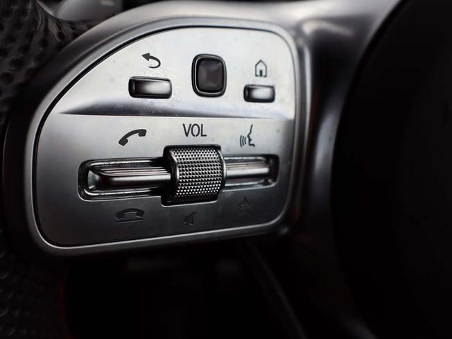 MERCEDES-BENZ GLB Photo 21