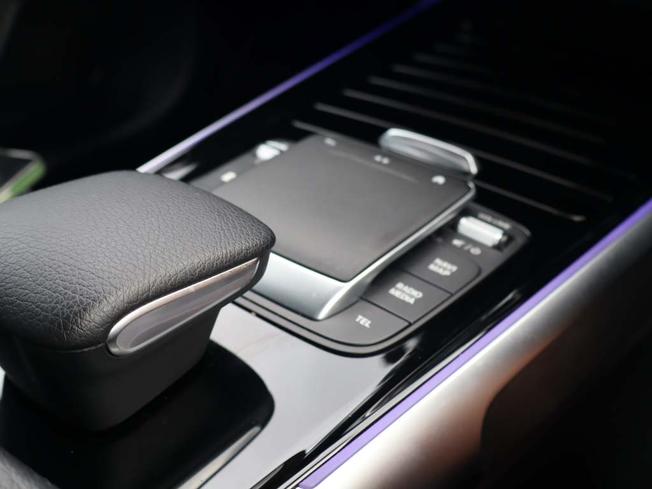 MERCEDES-BENZ GLB Photo 22