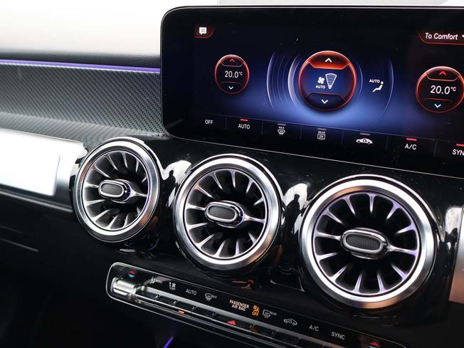 MERCEDES-BENZ GLB Photo 28