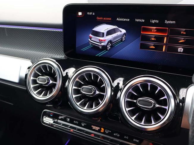 MERCEDES-BENZ GLB Photo 31