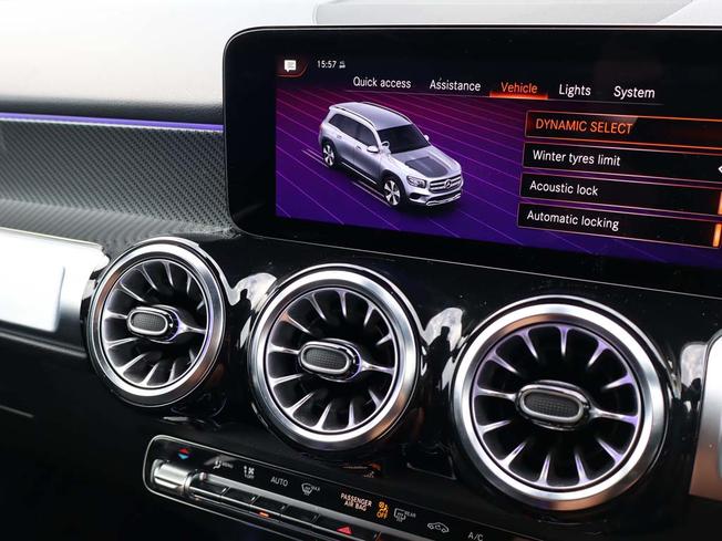 MERCEDES-BENZ GLB Photo 33