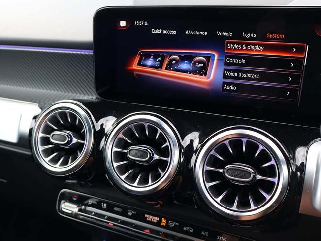 MERCEDES-BENZ GLB Photo 34
