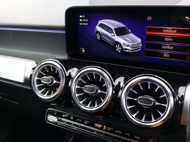 MERCEDES-BENZ GLB Photo 35