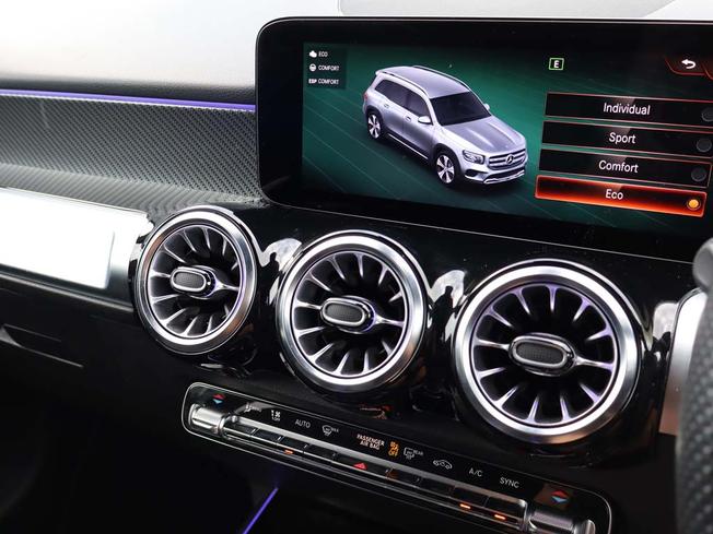 MERCEDES-BENZ GLB Photo 37