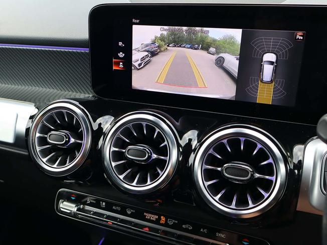 MERCEDES-BENZ GLB Photo 38