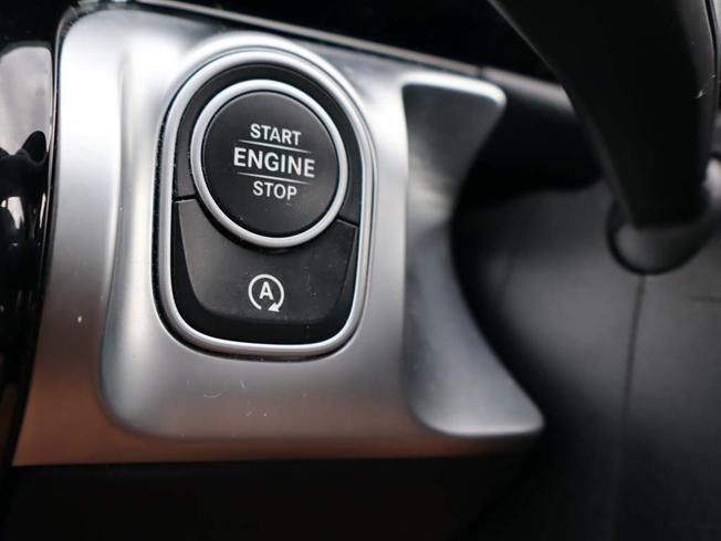 MERCEDES-BENZ GLB Photo 44