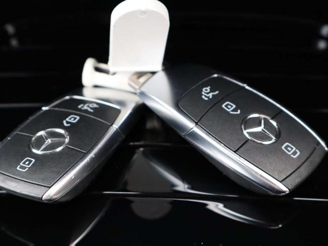 MERCEDES-BENZ GLB Photo 47