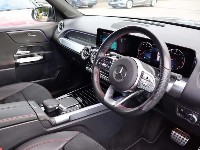 MERCEDES-BENZ GLB Photo 49