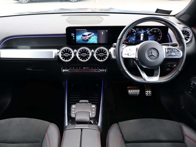 MERCEDES-BENZ GLB Photo 5