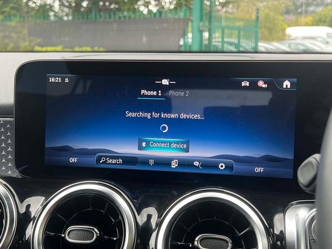 MERCEDES-BENZ GLB Photo 26