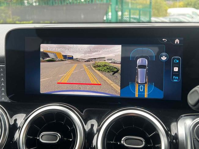 MERCEDES-BENZ GLB Photo 28