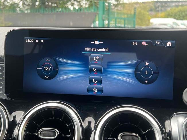 MERCEDES-BENZ GLB Photo 30