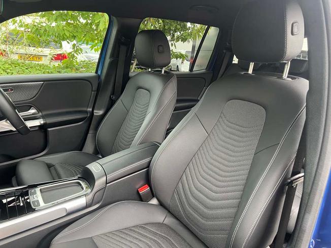 MERCEDES-BENZ GLB Photo 38