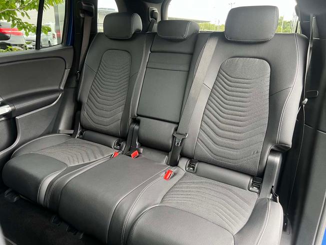 MERCEDES-BENZ GLB Photo 42