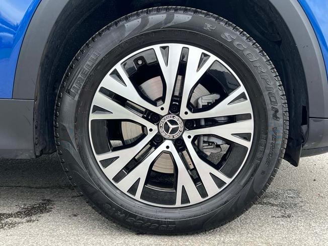 MERCEDES-BENZ GLB Photo 6