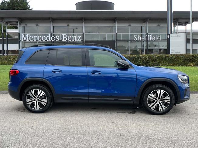 MERCEDES-BENZ GLB Photo 7