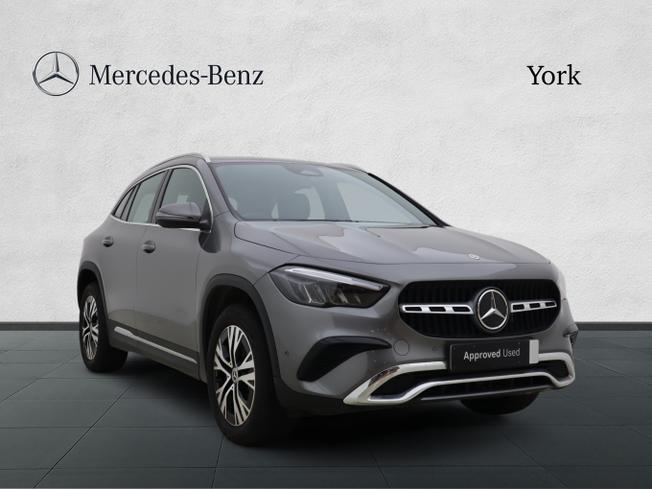 MERCEDES-BENZ GLA Photo 1