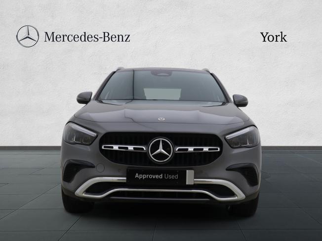 MERCEDES-BENZ GLA Photo 10