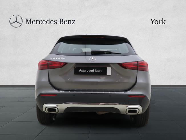 MERCEDES-BENZ GLA Photo 11