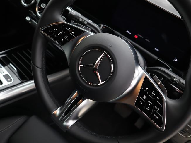 MERCEDES-BENZ GLA Photo 14