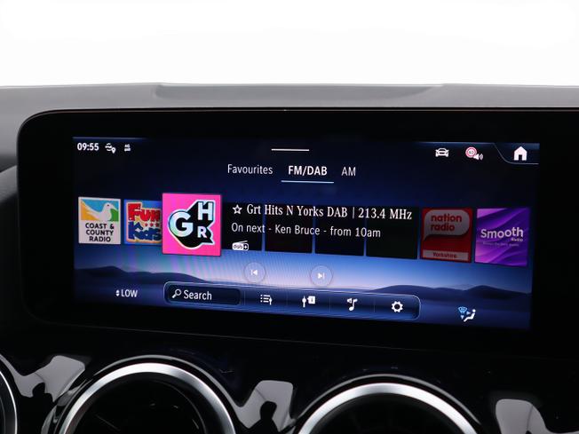 MERCEDES-BENZ GLA Photo 31