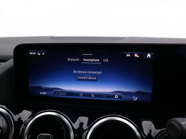 MERCEDES-BENZ GLA Photo 32